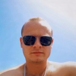 Парень ищет сексуальную девушку в Таганрое для секса Парень ищет сексуальную девушку в Таганрое для секса