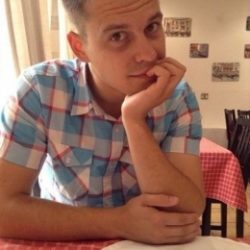 Красивый обеспеченный парень на авто встретится с симпатичной девушкой, для секса в Таганрое Красивый обеспеченный парень на авто встретится с симпатичной девушкой, для секса в Таганрое