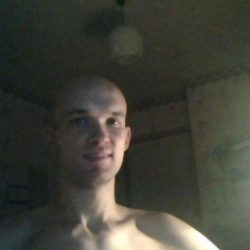 Молодой человек, спортивного телосложения, Таганрог Молодой человек, спортивного телосложения, Таганрог