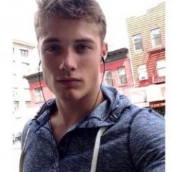 Молодой парень ищет девушку для секса без обязательств и без коммерции в Таганрое Молодой парень ищет девушку для секса без обязательств и без коммерции в Таганрое